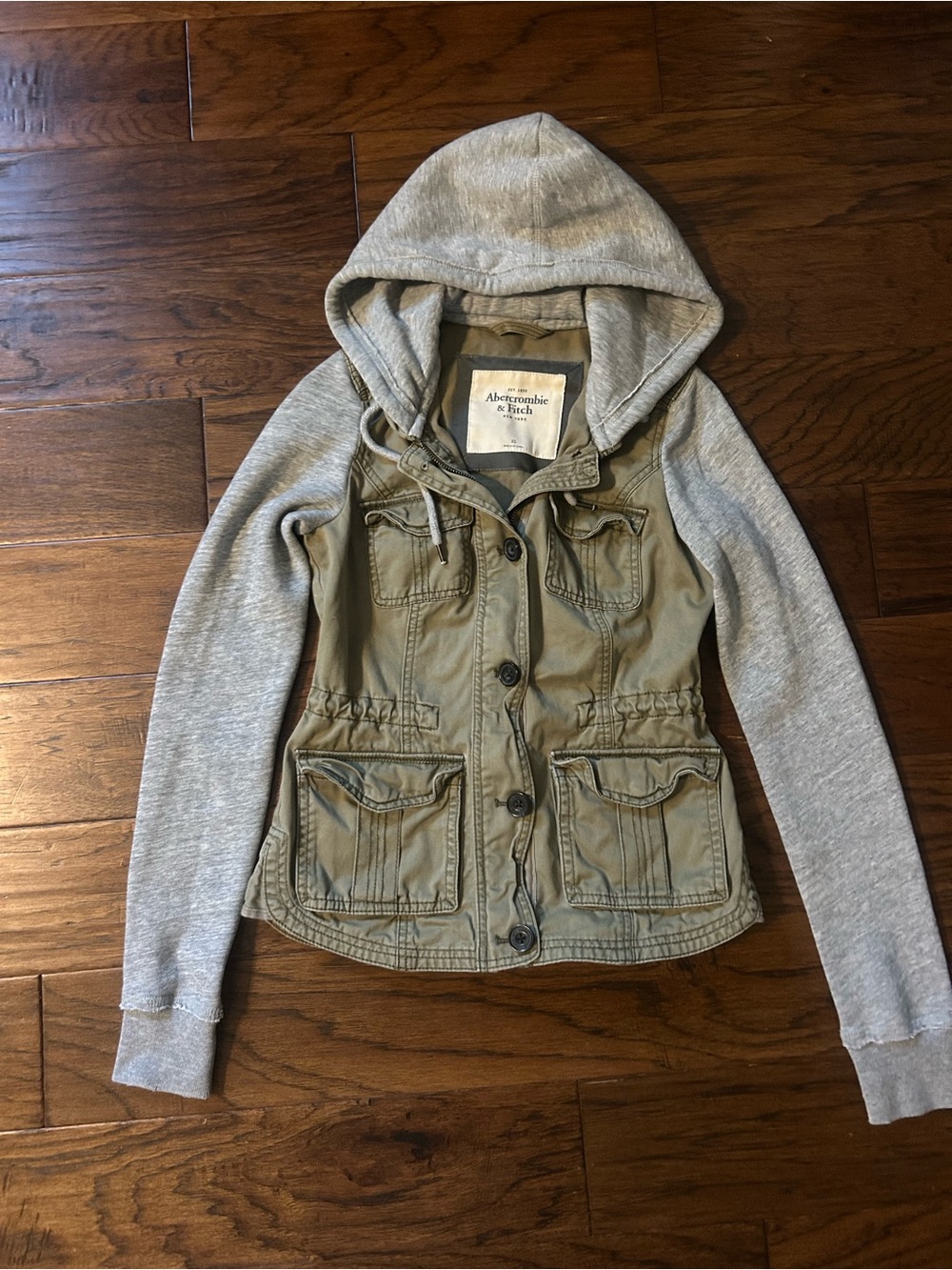 2000’s Abercrombie & Fitch Women's Olive Utility Jacket with Gray Hoodie Sleeves